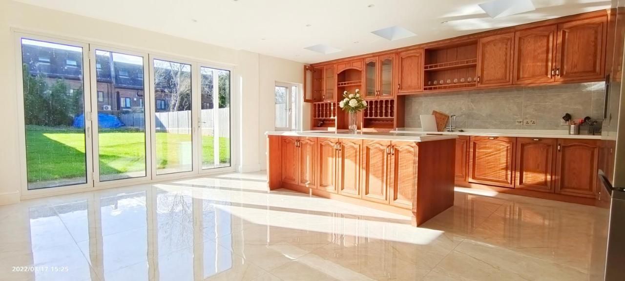 Marigold Villa ฮาร์โรว์ ภายนอก รูปภาพ